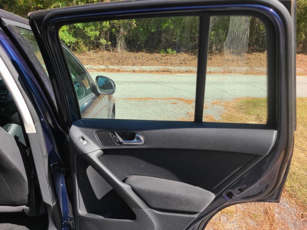 2011 Volkswagen Tiguan S's photo